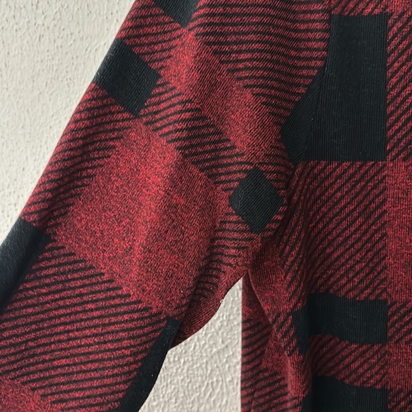 Maurice’s Women’s Super Soft Hooded Cardigan Large Red/Black Plaid - Picture 3 of 7